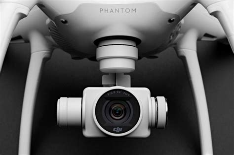 dji phantom  biedt obstakeldetectie en vliegtijd van een klein halfuur dronewatch