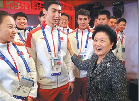 vice premier liu yandong meets chinese athlete wu dajing who won the