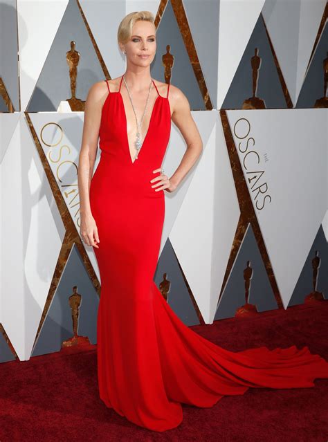 Les Plus Belles Robes Du Tapis Rouge Des Oscars 2016 — Welovebuzz