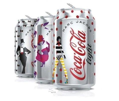 coca cola light lattine glamour firmate marc jacobs