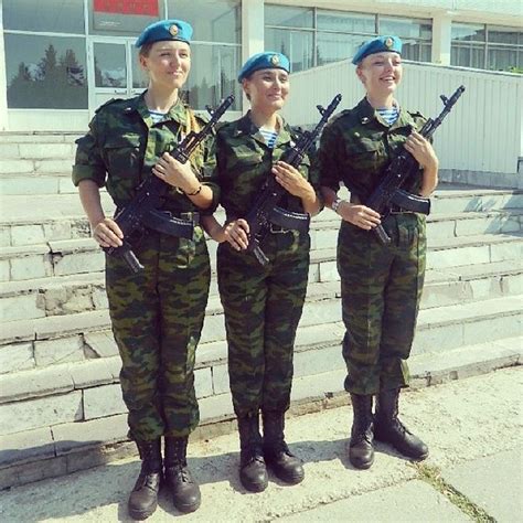 russian girls who look really good in uniform 34 pics