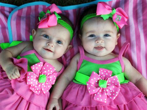 beautiful cute twins baby pictures