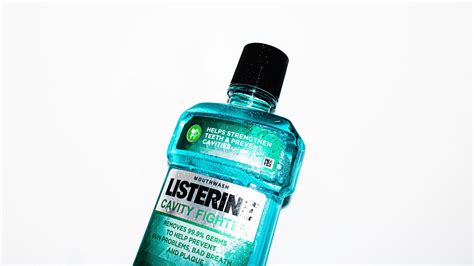 is it safe to swallow mouthwash what you need to know before doing so