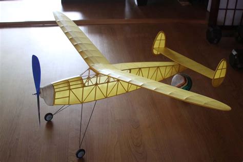 model planes flying
