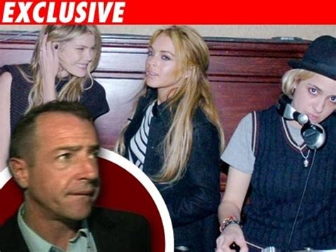 lohan s dad banned from lindsay s party