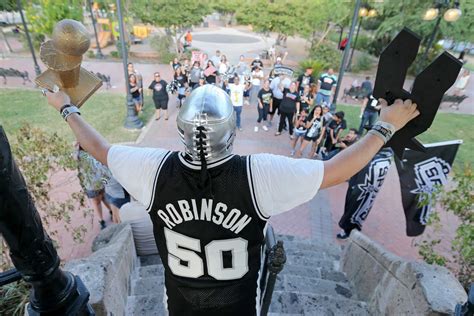 Spurs Fans March Through Downtown