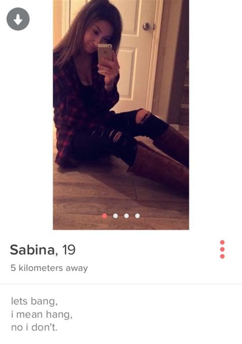 32 People Have Some Pretty Forward Tinder Profiles Wtf