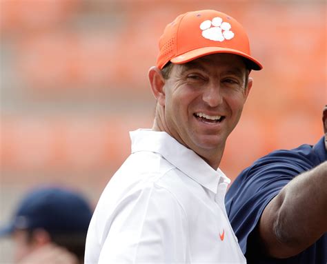 clemson lb dabo swinney apologized  anthem comments   distraction yahoo sports canada