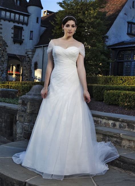 24 Best Wedding Dresses For Hourglass Shape Images On Pinterest