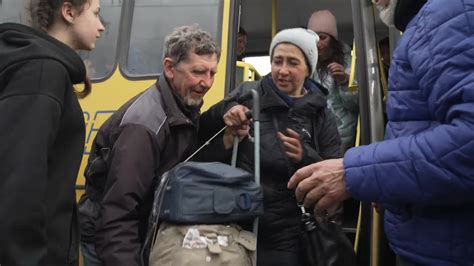 ukraine  civilians  managed  escape mariupol channel  news