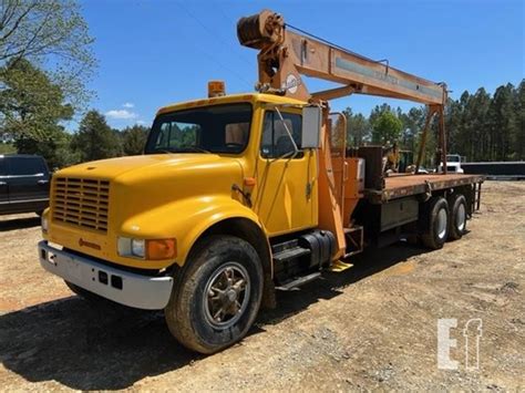 manitex  lot unreserved public heavy truck  equipment auction  iron