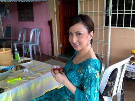 Jidou Kouen 児童公園 Maria Farida Malaysia S Hot Milf