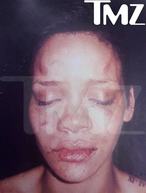 rihanna s dad says he forgives chris brown for beating up his daughter