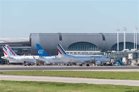 les aeroports de paris progressent de  en octobre actu aero aaf
