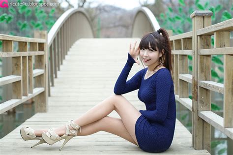 cute asian girl lee eun hye in blue