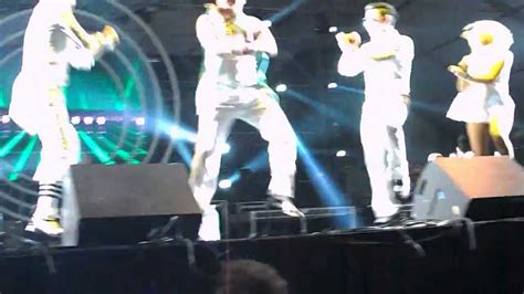 Oppa Gangnam Style By Psy Live Future Music Festival 2013