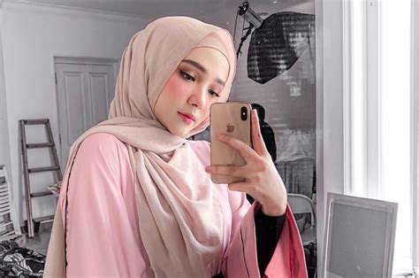 Edit Foto Hijab Cantik