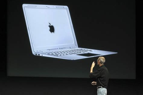 apple macbook pro outselling    redesigned  ibtimes