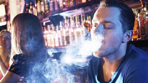 Scientists Have Discovered Why Some People Smoke When They Drink