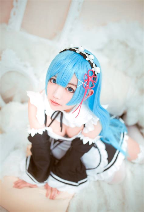 Long Haired Rem Cosplay Flowing And Beautiful Otaku