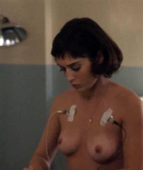 lizzy caplan naked tits