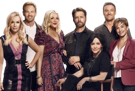 Bh90210 Cast Explains Why The New 90210 Isn T A