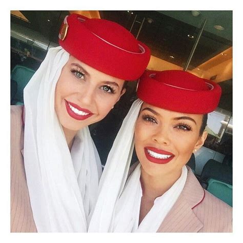 emirates stewardess crewfie georgia nielsen emirates cabin crew cabin crew flight attendant