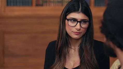here s why watching mia khalifa s ig is our favorite pastime film daily