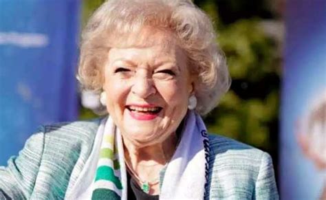 betty white star of the golden girls dies weeks before her 100th