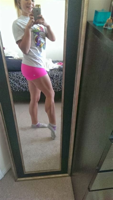 ladies candid muscular calves teen chics have muscular legs too