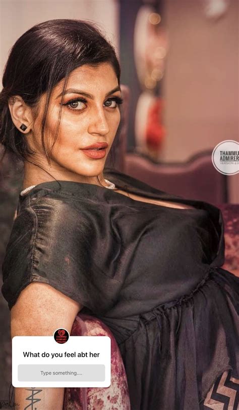 Pin By Sambilling On M Hot Actresses Bollywood Actors Indian Navel