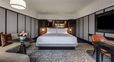 deluxe room  star hotel singapore fairmont singapore