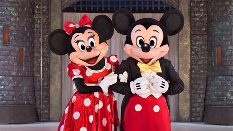 mickey  minnie celebrate  years  magical disney moments description minnie mouse