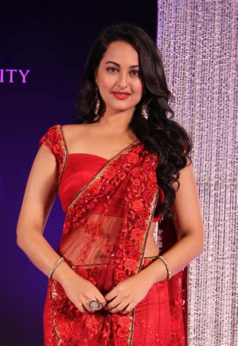 15 indian bollywood sonakshi sinha hot pics sonakshi sinha sexy fat high resolution images free
