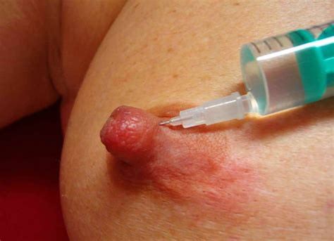 injection saline in pussy solo