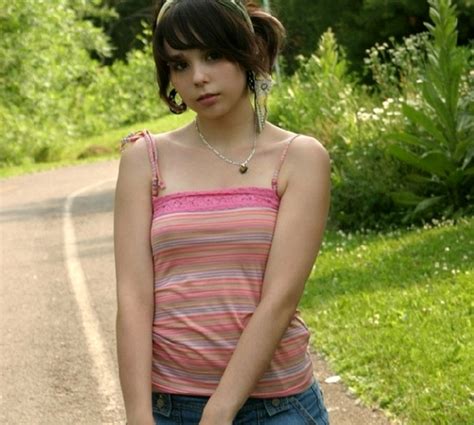 ariel rebel fan club fansite with photos videos and più