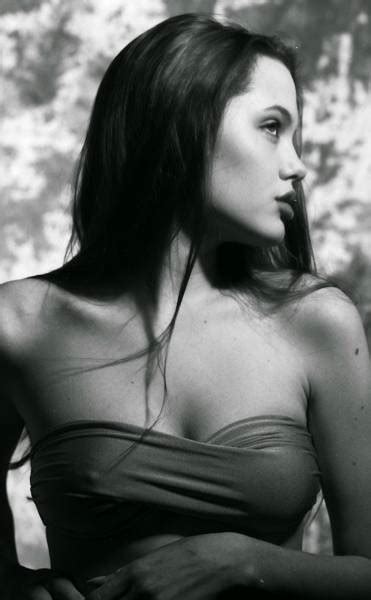 first photo shoots of hot angelina jolie when she was 15 years old 29 pics