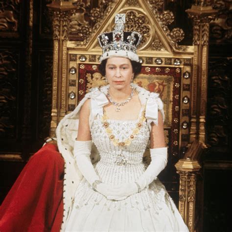 queen elizabeth ii   neck  break      wearing  imperial crown