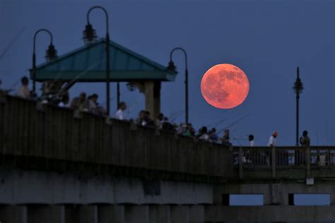 will next week s supermoon closest since 1948 live up to the hype baltimore sun