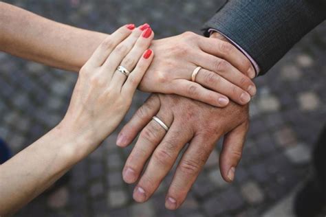 Utah Polygamy Bill Decriminalizes Plural Marriage Between Consenting