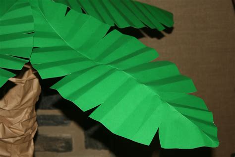 palm trees paper petals