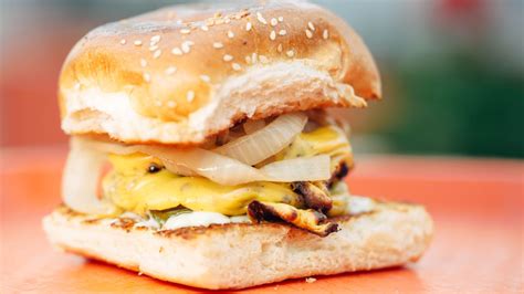 dallas 15 essential burger destinations eater dallas
