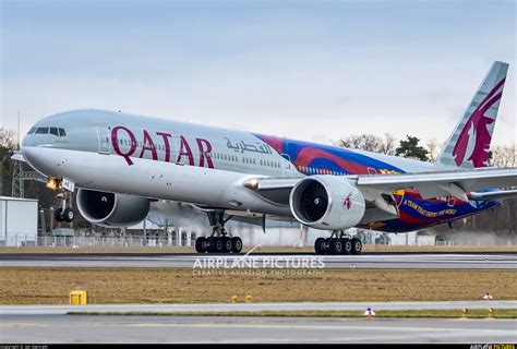 A7 Bae Qatar Airways Boeing 777 300er At Frankfurt Photo Id 1017983