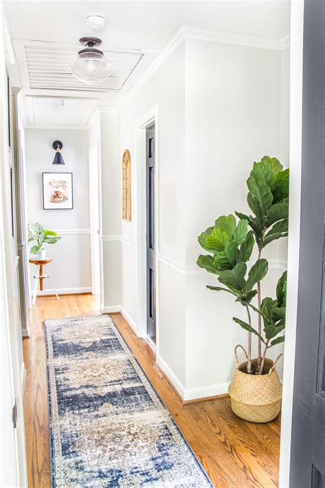 tips  decorate  boring hallway blesser house
