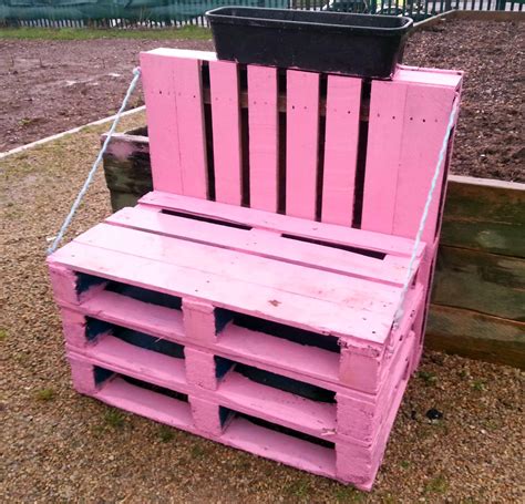 Video mounting of our armchair in pallet. Upcycled pallet seating in a community garden