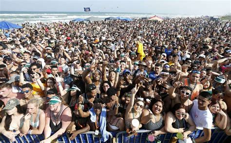 photos show thousands hitting south padre for spring break 2018