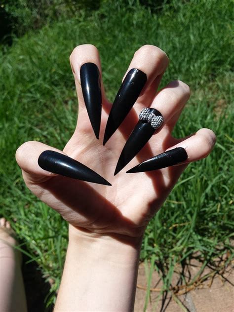 Super Long Black Beauty Nails