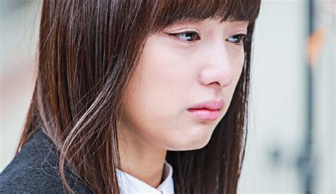 “heirs” Kim Ji Won’s Rachel Yoo To Earn Sympathy Points