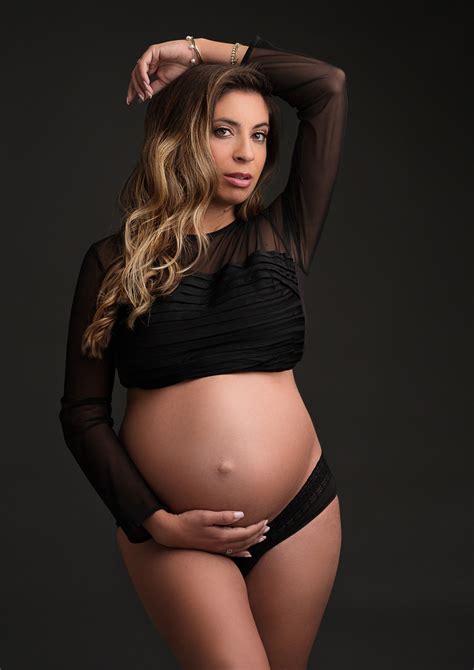 high fashion maternity  philadelphia maternity photographer