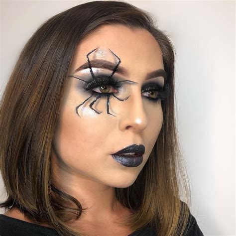 27 Last Minute Halloween Costumes That Only Use Makeup